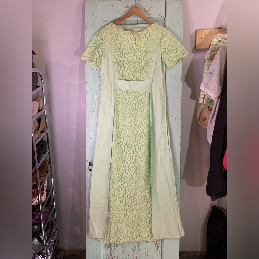 Time to Play Dress Up!Lace A-Line Maxi Dress in Pale Green